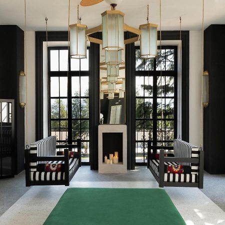 Esquisse Design Hotel Telavi Buitenkant foto